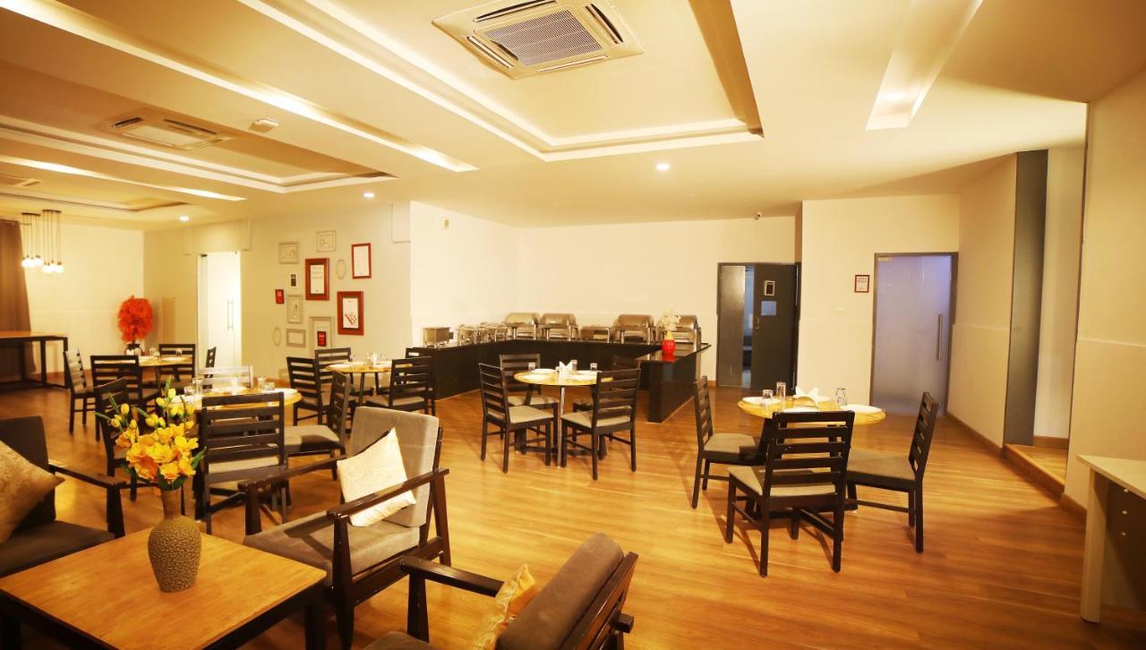The Urban Stays Hyderabad Exterior photo